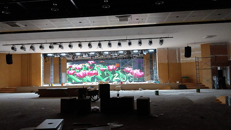 室内P2 小間(jiān)距LED顯(xiǎn)示屏